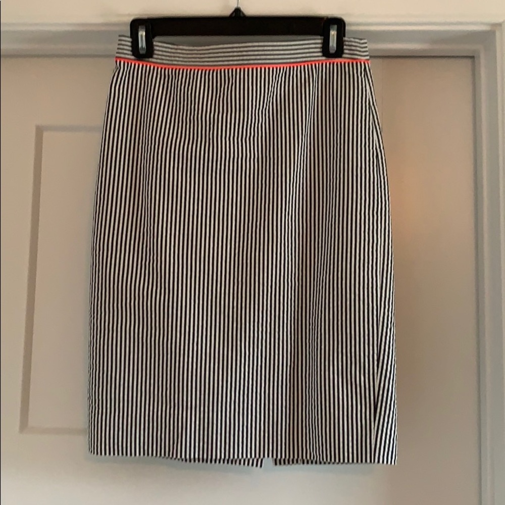Seersucker pencil skirt